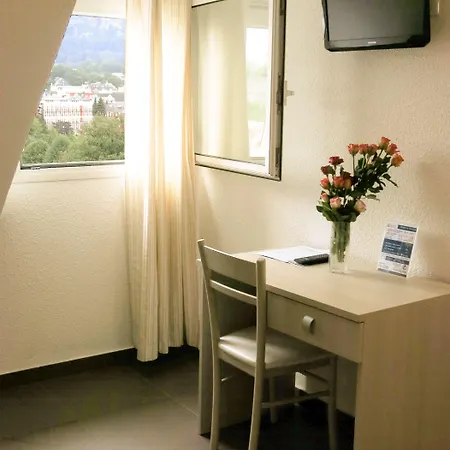 ホテル La Source 3*